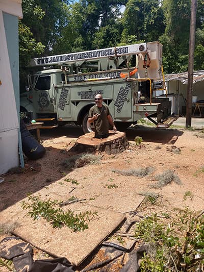 J&B's Tree Service owner and crew